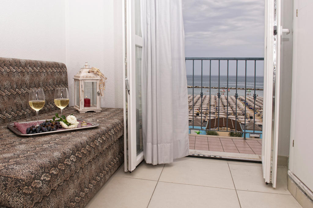 Hotel Garden Cattolica Oda fotoğraf