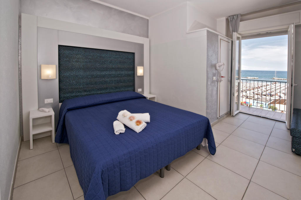 Hotel Garden Cattolica Dış mekan fotoğraf