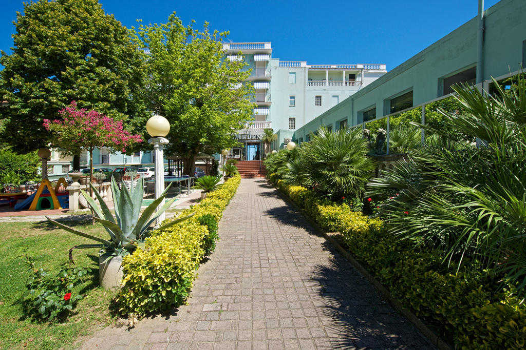 Hotel Garden Cattolica Dış mekan fotoğraf