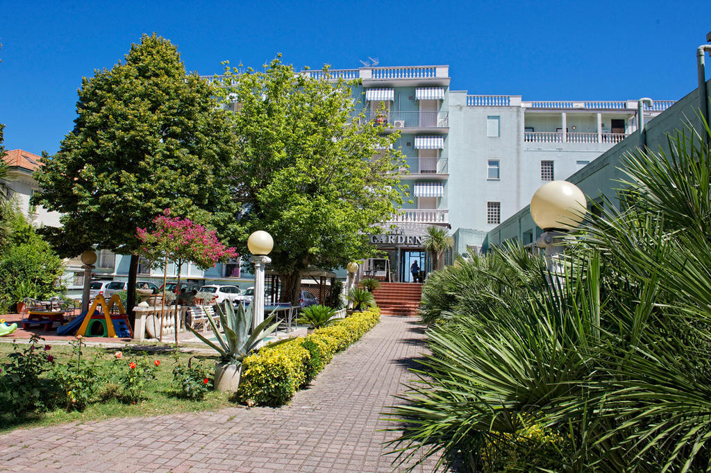 Hotel Garden Cattolica Dış mekan fotoğraf